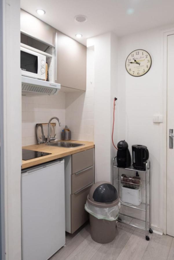 Spacious Studio In The Center Of Montmartre Parijs Buitenkant foto